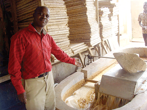 Extraction de la pulpe provenant des fibres de la banane.