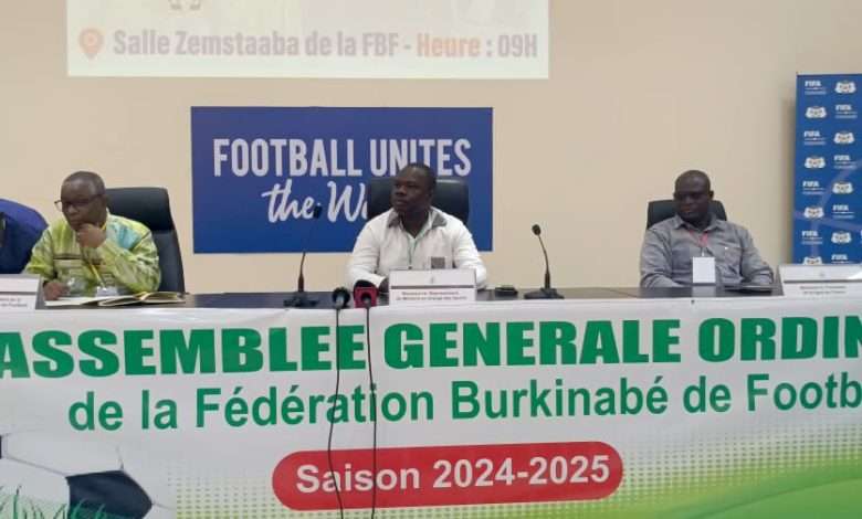 Le Président de la Fédération nigérienne de football (2e à partir de la gauche) a assisté aux travaux de l’Assemblée générale